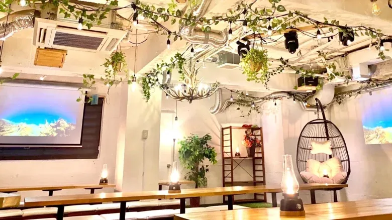 渋谷の貸切イベントスペースなら『渋谷ガーデンルーム3F』。ケータリングや飲み放題などがついて無料オプションも盛りだくさん!