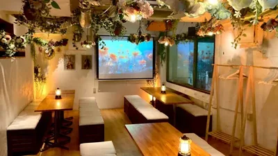 渋谷ガーデンルーム3F 壁に映像を投影した貸切フロア