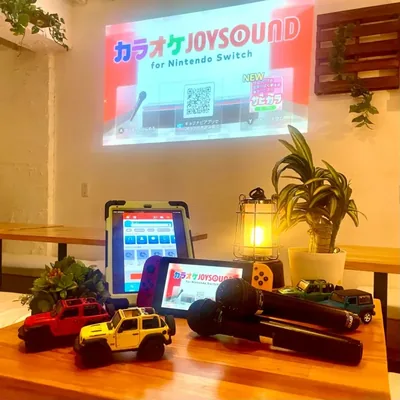 渋谷ガーデンルーム3F カラオケのマイクと機材