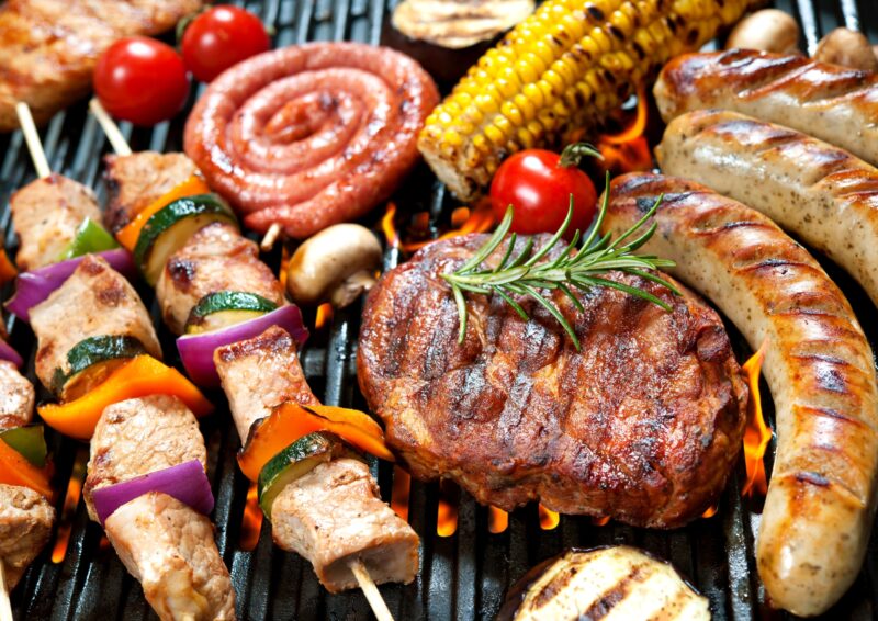 渋谷で貸切BBQするなら「渋谷ガーデンルーム３F」で！当店は室内BBQですので天候関係なくお楽しみいただけます！貸切にすると音響機器やマイク・プロジェクター・カラオケ・ゲーム機などが【無料】でご利用いただけます！