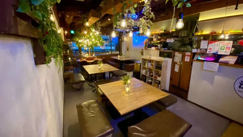 渋谷で貸切するなら『渋谷ガーデンスペース道玄坂店』お洒落な空間で人気のフロア♪貸切でのご利用で音響機器やマイク・プロジェクター・カラオケ・ゲーム機などが【無料】でご利用いただけます！